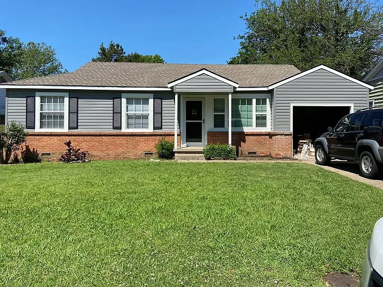 3218 S Marion Ave — Photo 1