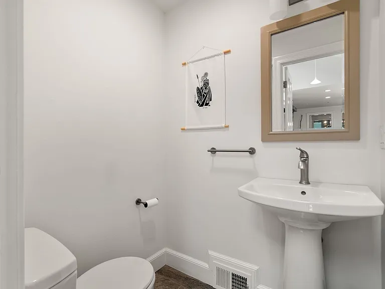 205 Brattle St — Photo 27