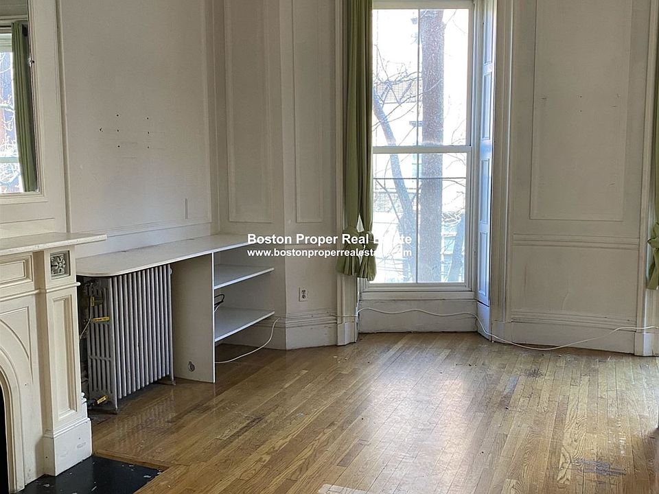 11 Marlborough #22 Boston - Back Bay Unit Photo 1