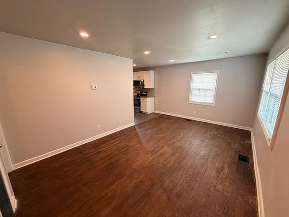 5th image of 1642 Mary George Ave NW