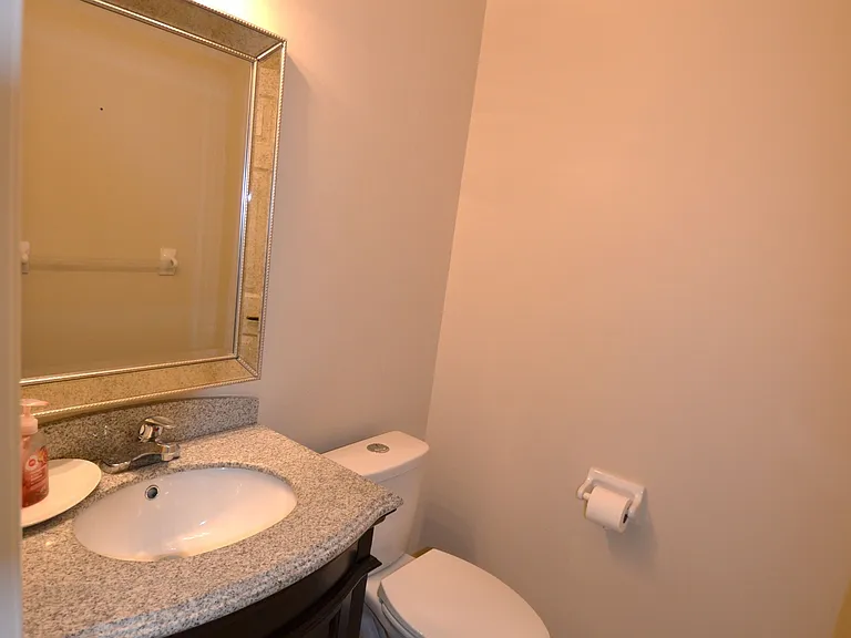 10719 Bathurst St #7 — Photo 10