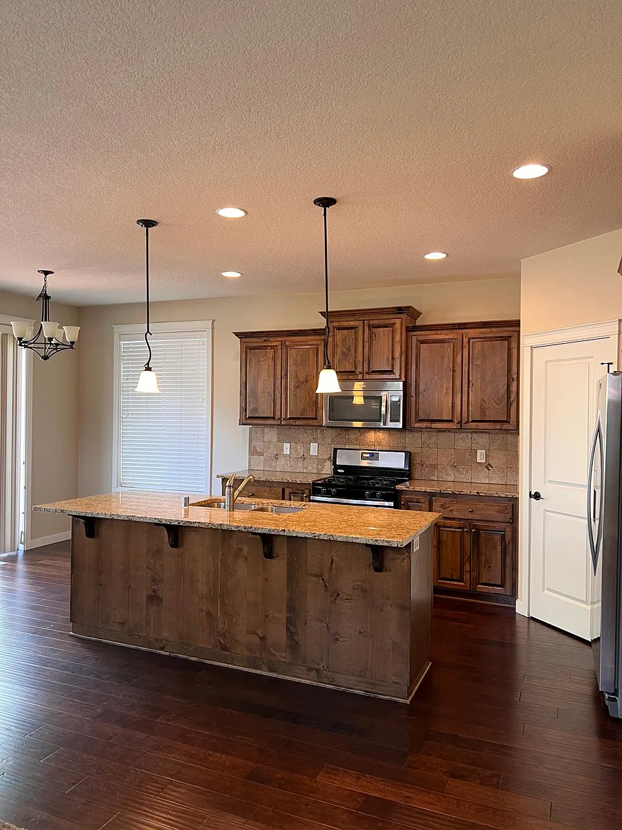 Kitchen with granite counters, pantry, all appliances - 4500 NE 93rd St