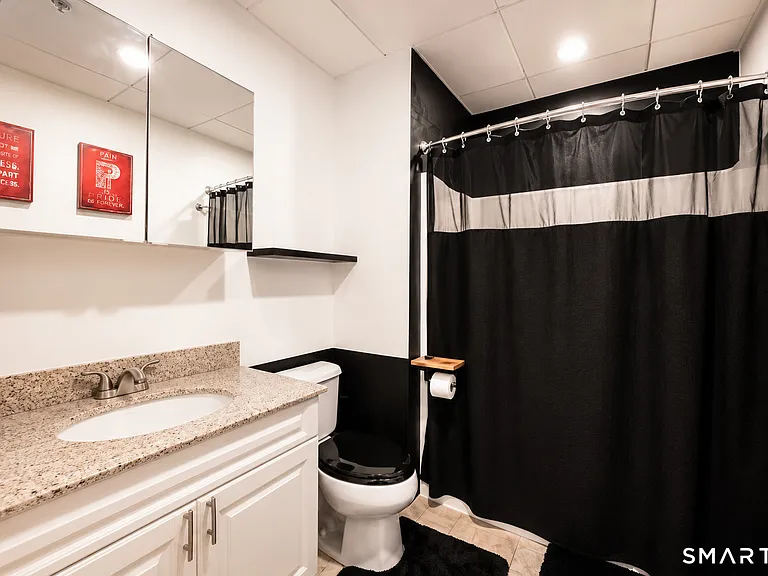 196 Crown St #5F — Photo 12