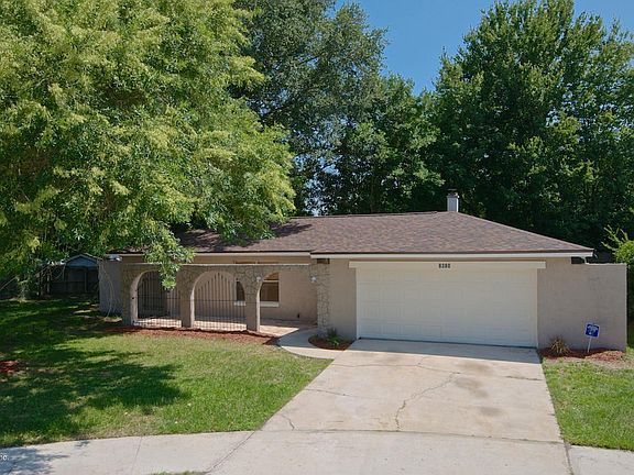 NEW ROOF, Large Driveway