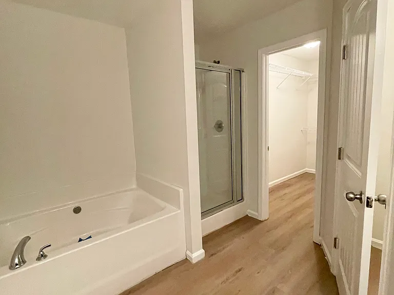 300 Turtle Creek Dr — Photo 11