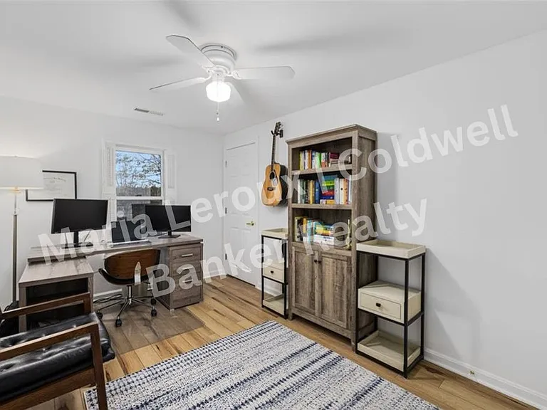 208 Marlborough St #4 — Photo 11