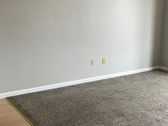 5th image of 1 N Limestone St APT D