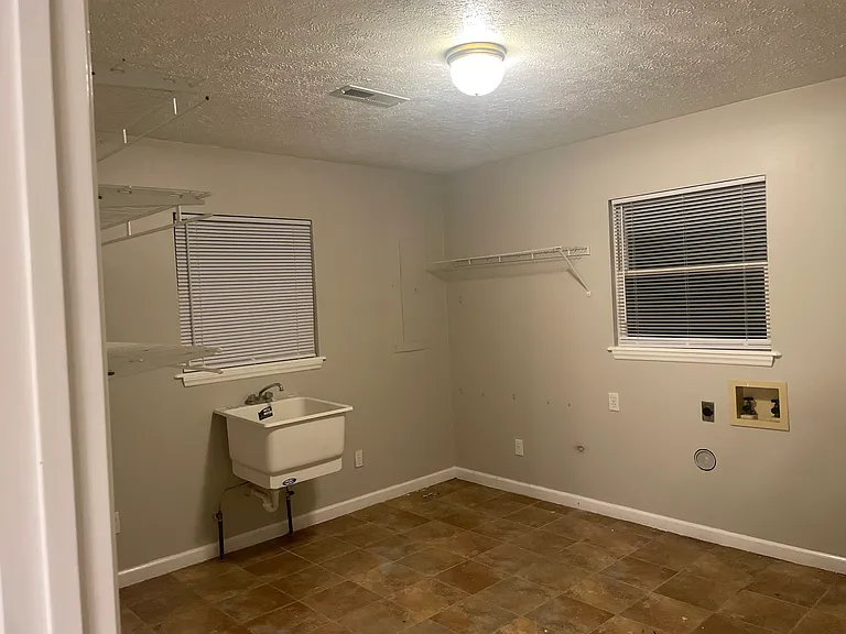 6919 Big Dry Run Rd — Photo 17