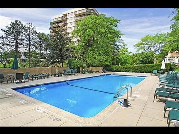 3rd image of 25 Rockledge Ave APT 904