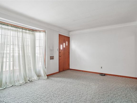 5th image of 12320 Oak Park Blvd