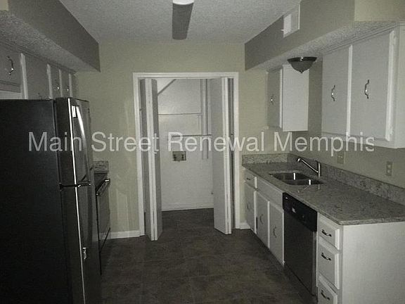 5th image of 2463 Chiswood St