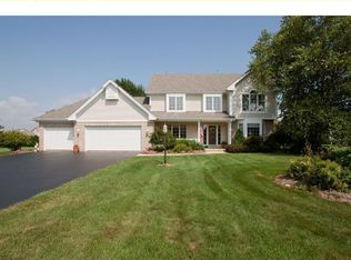 10083 Pine Valley Cir, Belvidere, IL 61008