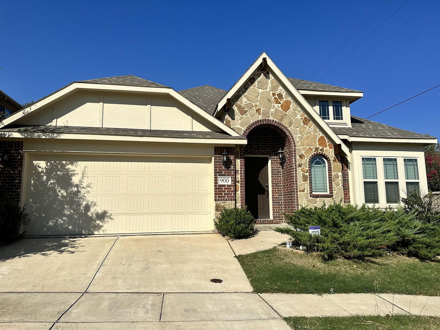 900 Greenhurst Cir, Euless, TX 76040 Zillow