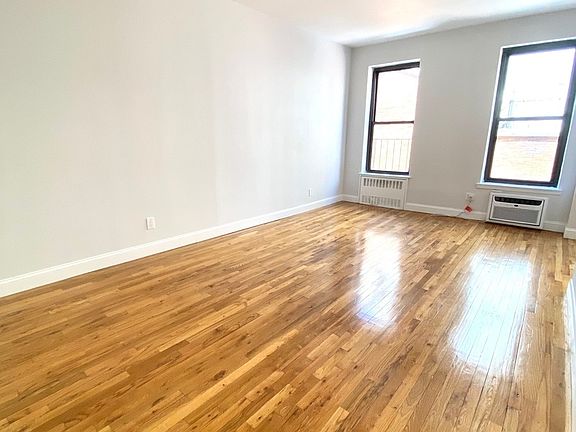 3rd image of 882 Lexington Ave #2