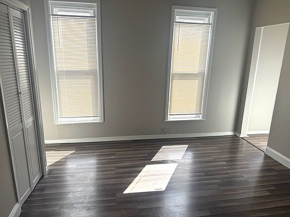 3rd image of 5129 Warren Ave Unit 2