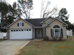 400 Spanish Moss Ln, Adel, GA 31620