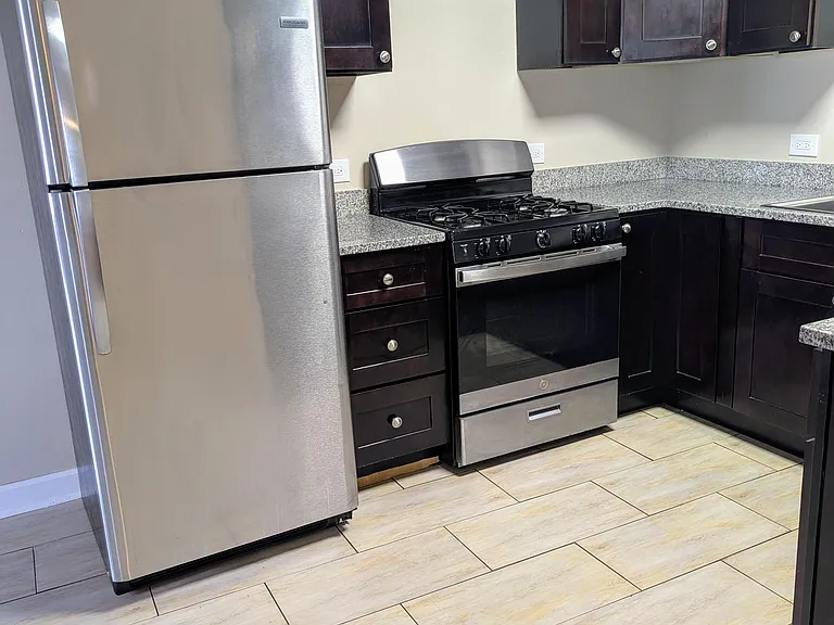817 N 23rd Ave #5 — Photo 16
