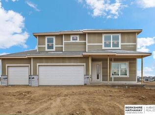 10317 S 110th St, Papillion, NE 68046