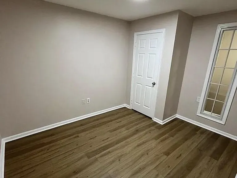 2317 E Fayette St — Photo 14