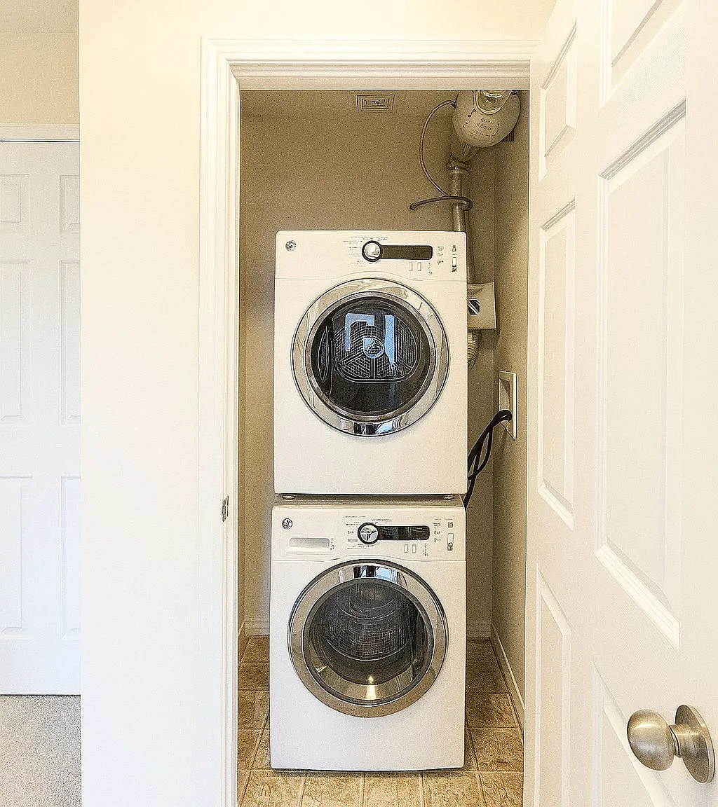 2 bed, $2,200 — Photo 2