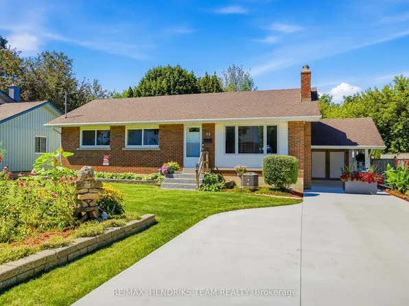 33 Nickerson Ave, Saint Catharines, ON L2N 3M5