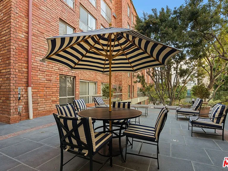 1440 Veteran Ave #328 — Photo 42