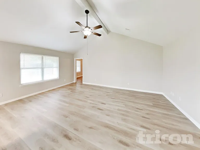 308 Crooked Pine Ct — Photo 3