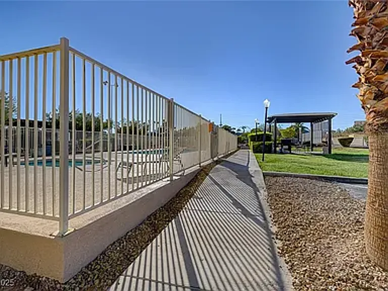 3930 University Center Dr #806 — Photo 33