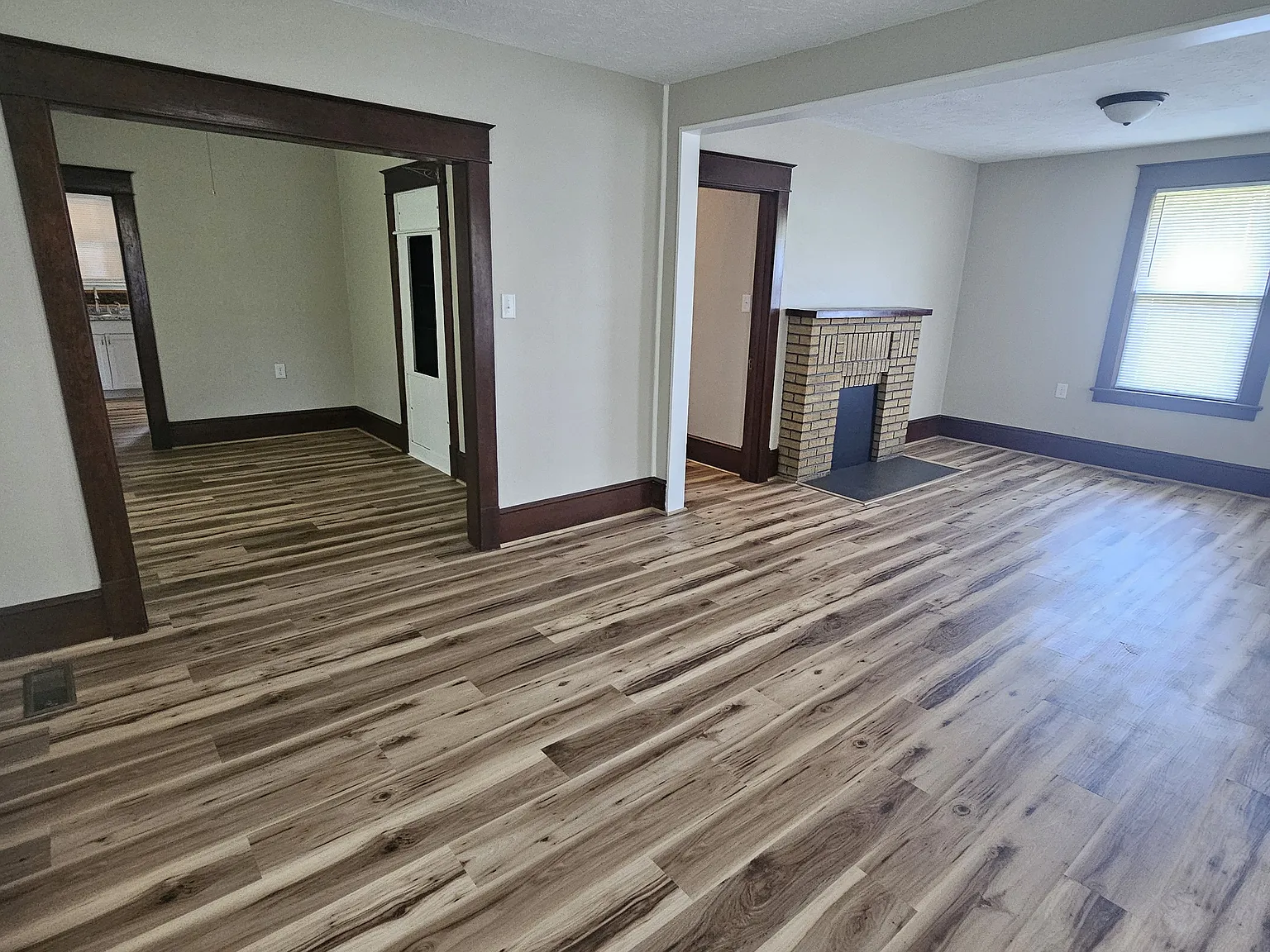 1 bed, 993 sqft, $1,250 — Photo 4