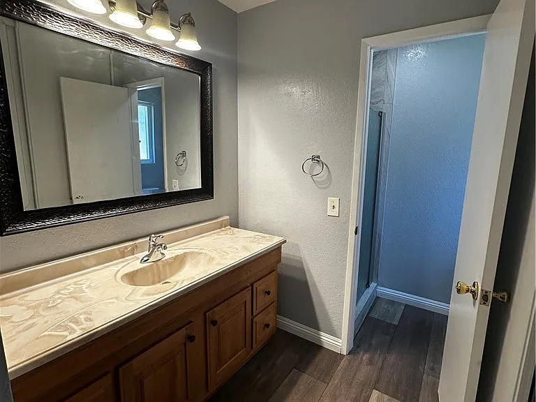 2152 Trafalgar Ave — Photo 13