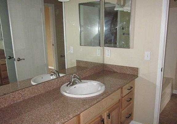2nd image of 2135 E Valley Pkwy Unit 27
