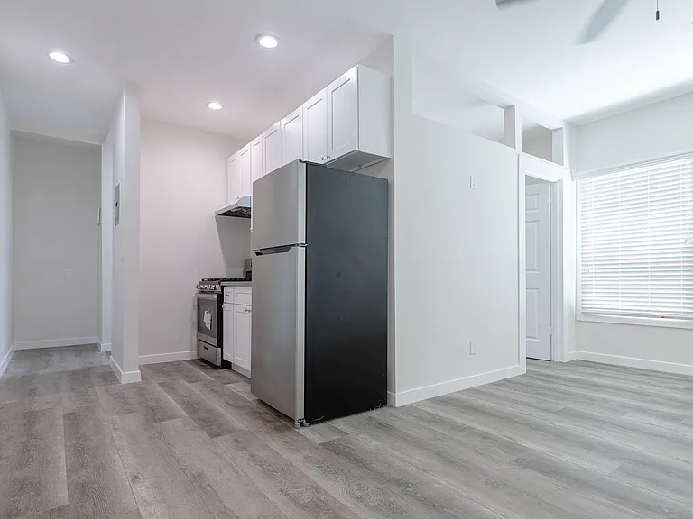 Kenmore III — Photo 5