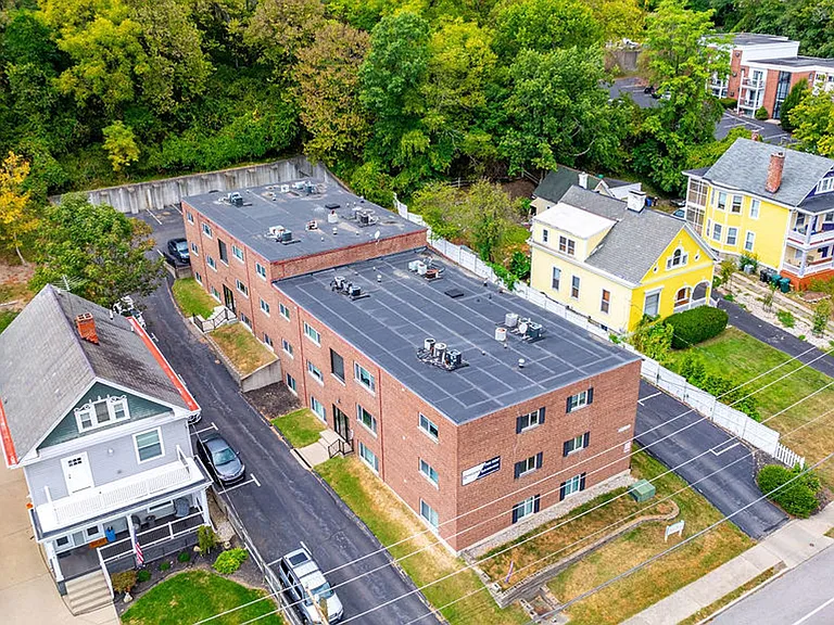 Delta Bend Apartments in Mount Lookout — Photo 15