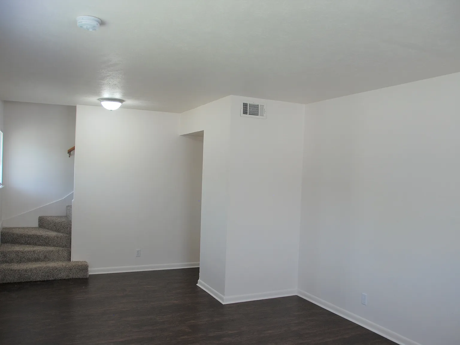 3 bed, 1.5 bath, 1362 sqft, $1,850 — Photo 3