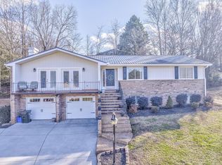 1911 W Brookhaven Cir, Dalton, GA 30720