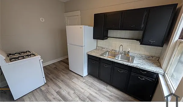 2787 E 127th St #2 — Photo 3