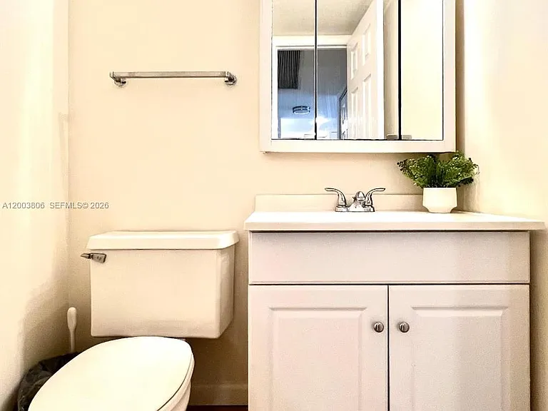 401 Golden Isles Dr #1011 — Photo 29