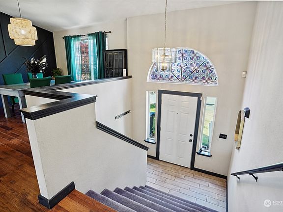 5th image of 19508 71st Avenue E