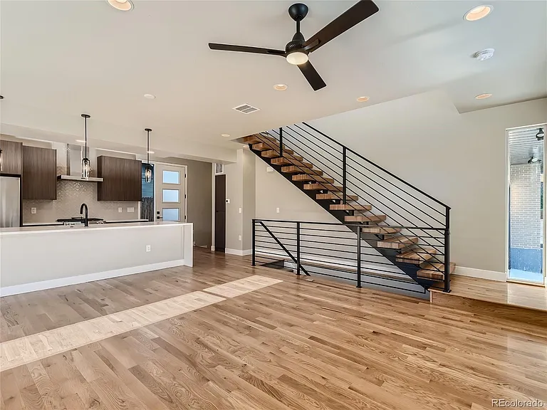 2605 W 40th Ave — Photo 9