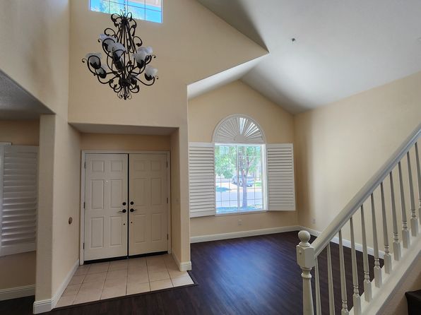 1324 Lobelia Ct