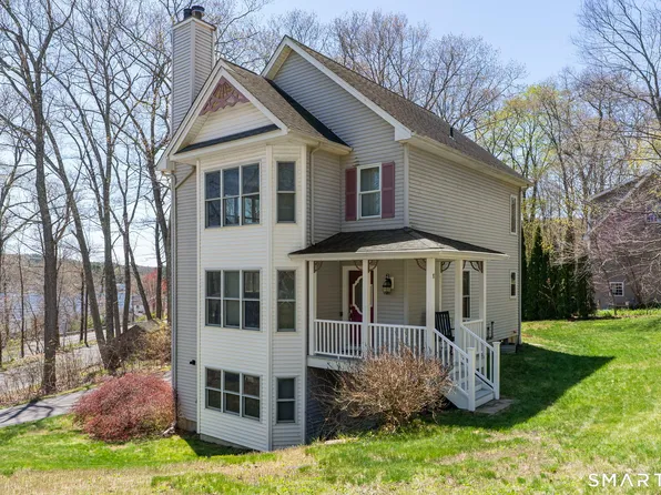 8 Pine Street, Ellington, CT 06029