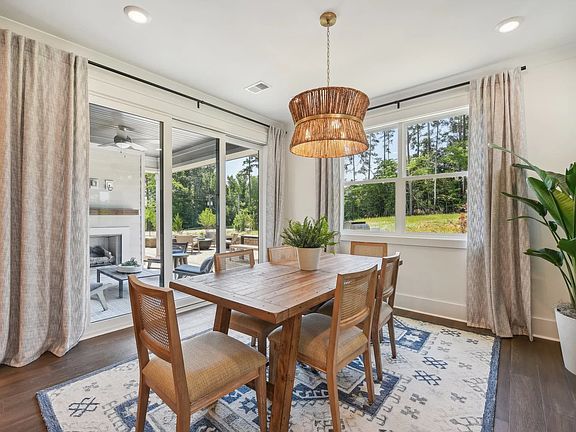 Willow Model Dining, Windell Woods