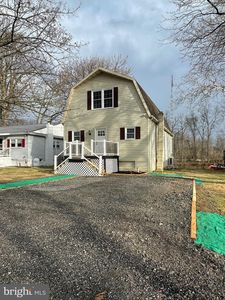 1166 N Browns Dam Dr, New Oxford, PA, 17350