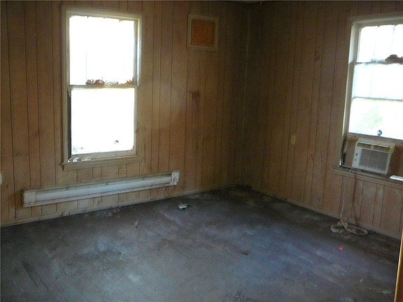 5th image of 814 Breazeale St