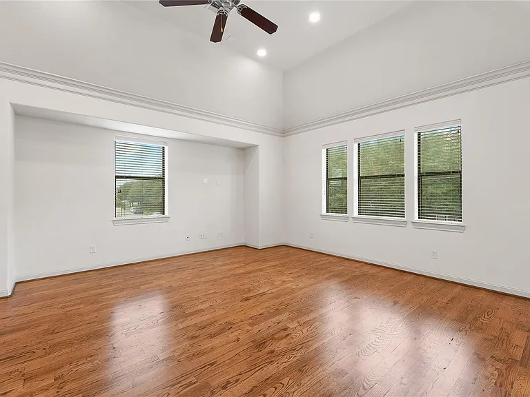 2305 Bastrop St #A — Photo 8