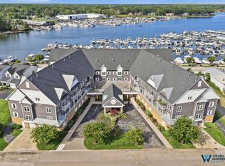 917 W Savidge St Unit 39, Spring Lake, MI 49456