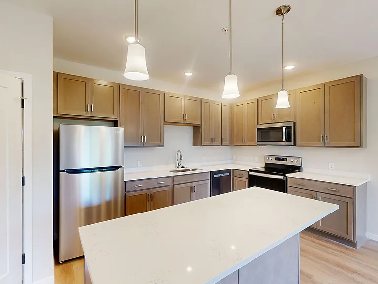 Southwood Crossing — Photo 10