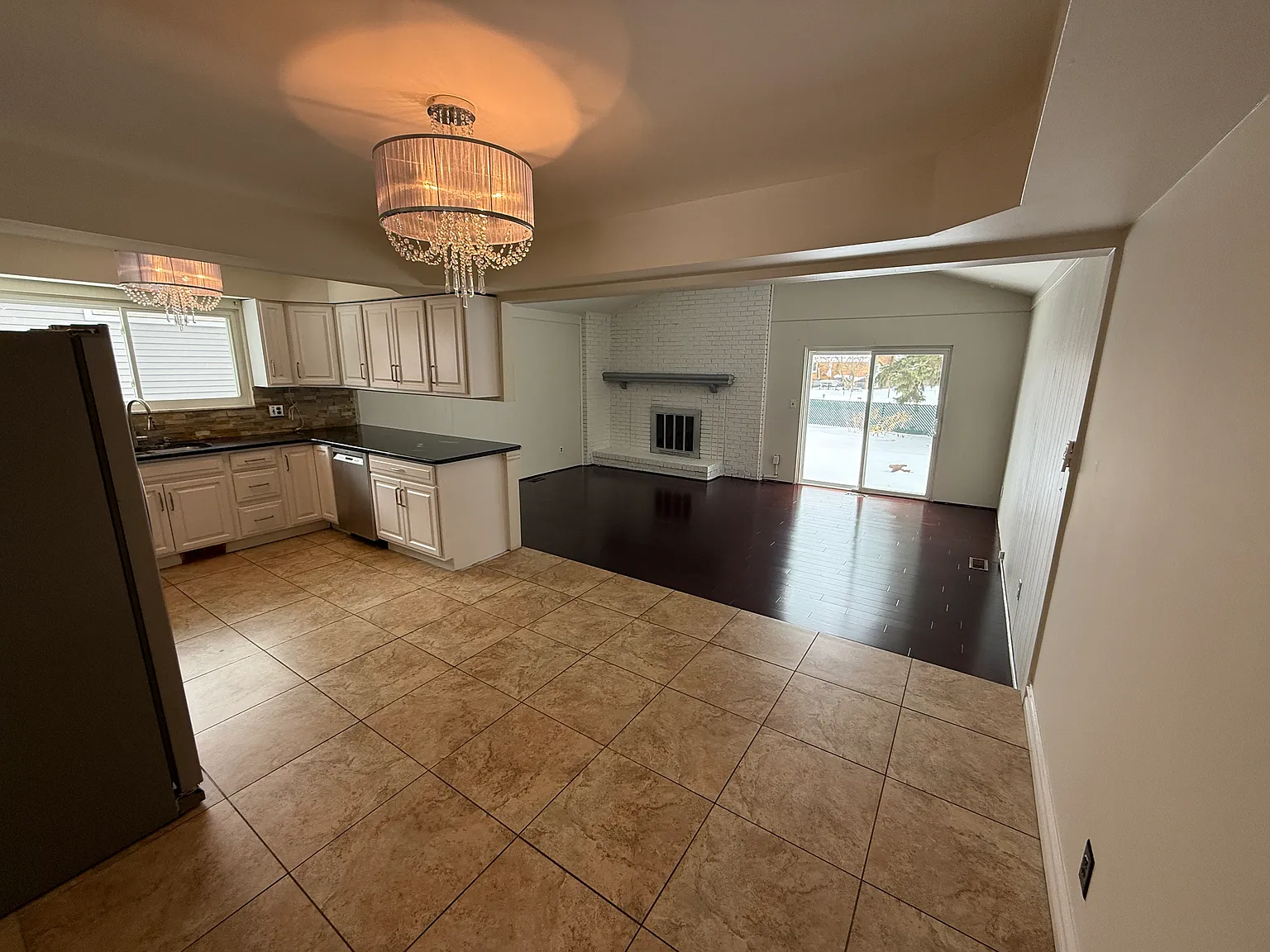 4 bed, 1660 sqft, $2,600 — Photo 4