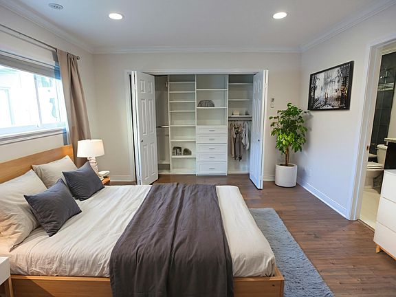 5th image of 1143 6th St APT 104