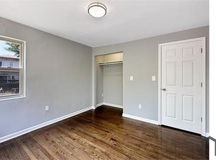 110 W 68th St #1W, Chicago, IL 60621